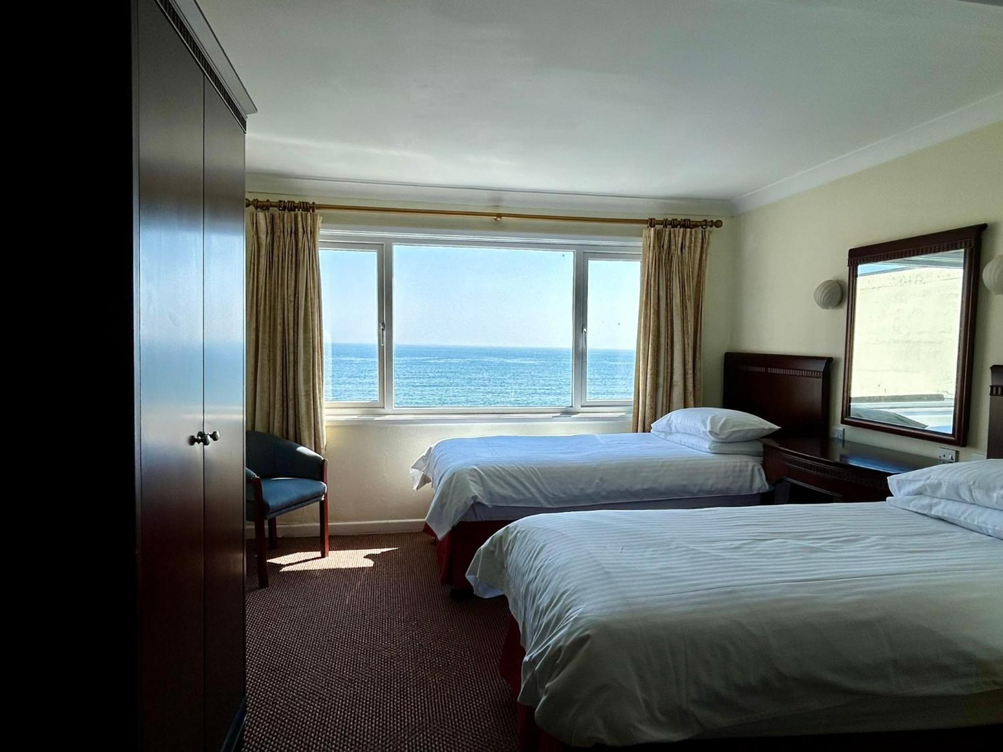 Regent Court - Seafront, Sandown - Free Car Ferry For Bookings Of 3 Or More Nights, Subject To Availability Eksteriør billede