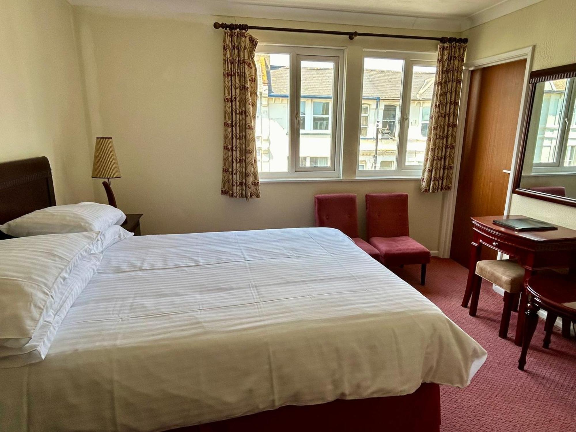 Regent Court - Seafront, Sandown - Free Car Ferry For Bookings Of 3 Or More Nights, Subject To Availability Værelse billede