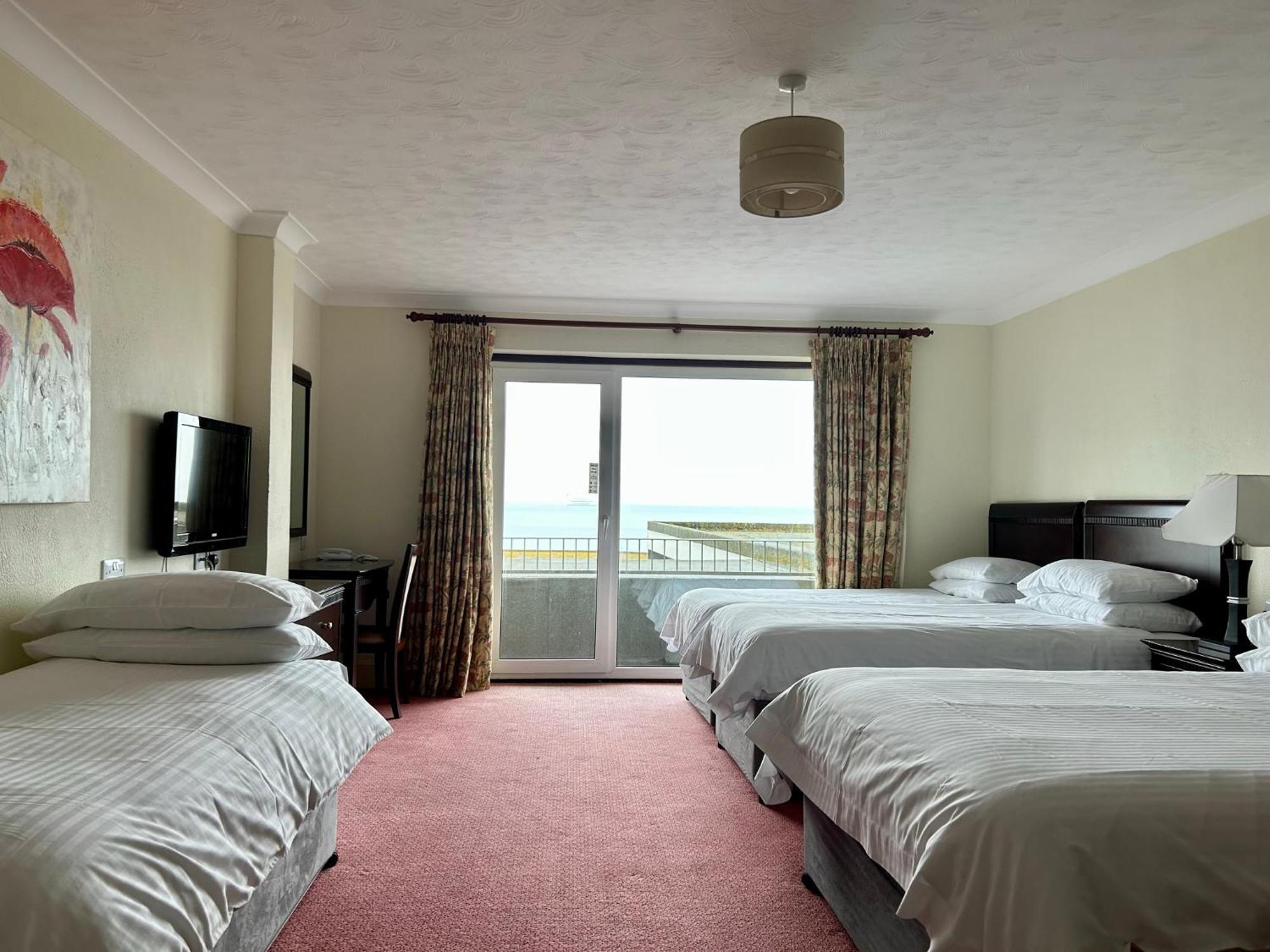 Regent Court - Seafront, Sandown - Free Car Ferry For Bookings Of 3 Or More Nights, Subject To Availability Værelse billede