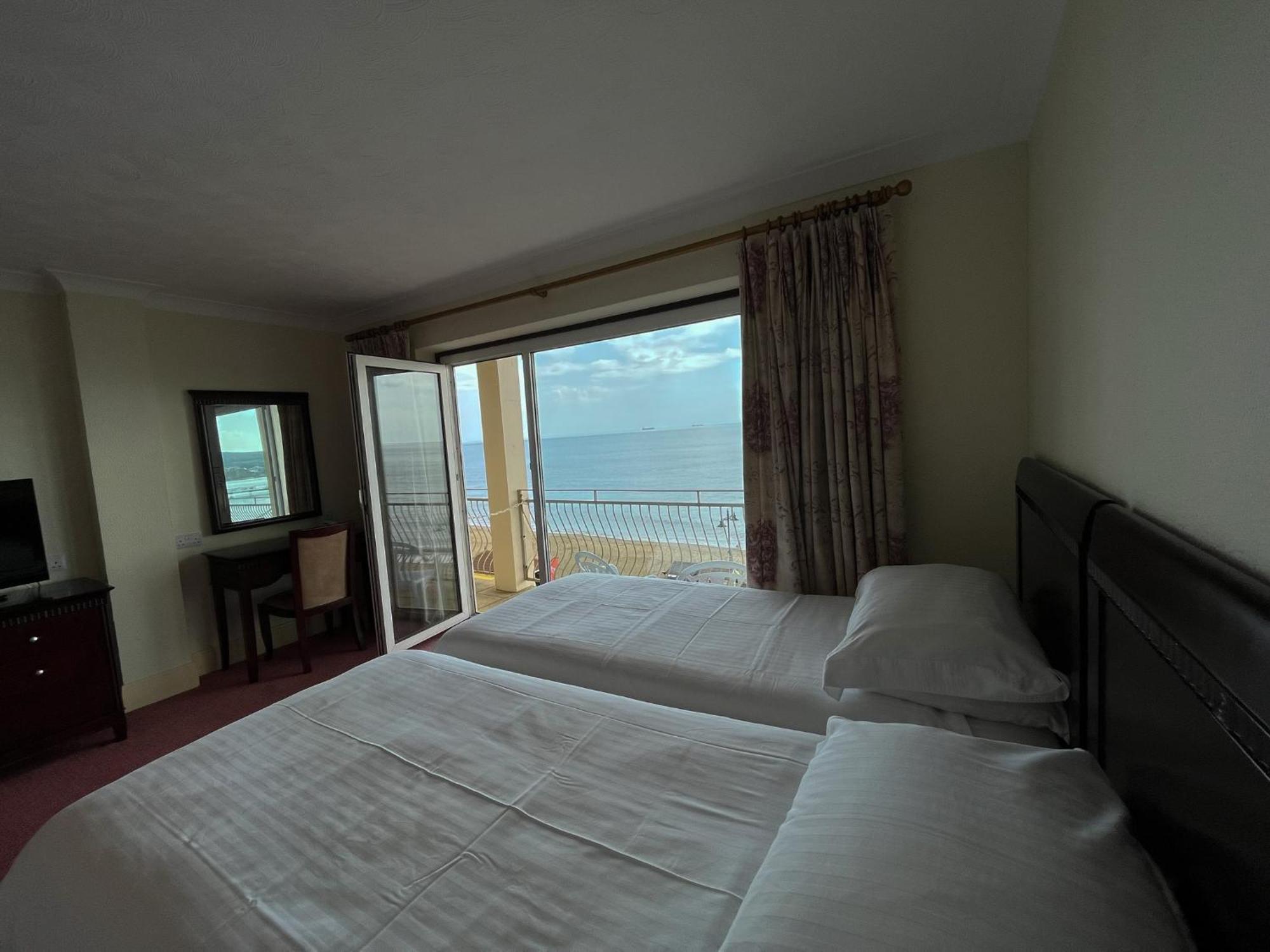 Regent Court - Seafront, Sandown - Free Car Ferry For Bookings Of 3 Or More Nights, Subject To Availability Værelse billede